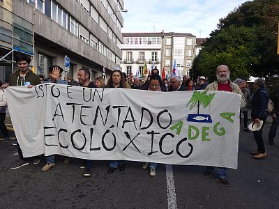 2017-10-22 Mani Lumes Nunca Mais Depredacion 006.jpg